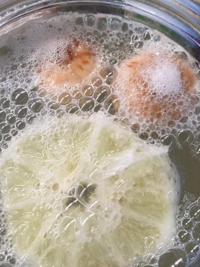 Les bulles transparentes et brillantes sont signe à première vue d'une fermentation seine. Ici, des figuettes ultra-sèche de Syrie. 